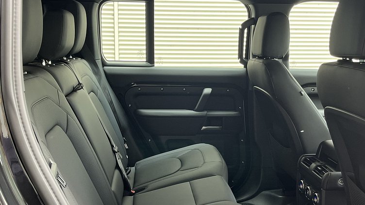 2026 新車 Land Rover Defender 110 (1AG) Santorini Black 聖托里尼黑 D250  輕油電混合 X-Dynamic SE