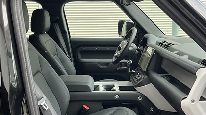 Defender 110 7