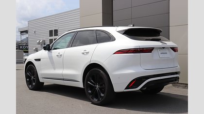 F-Pace 1