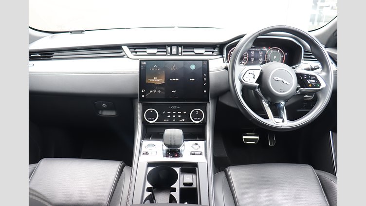 2023 認定中古車 Jaguar F-Pace オストゥーニパールホワイト D204 AWD（オートマチック）MHEV R-DYNAMIC SE