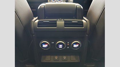 Defender 130 8