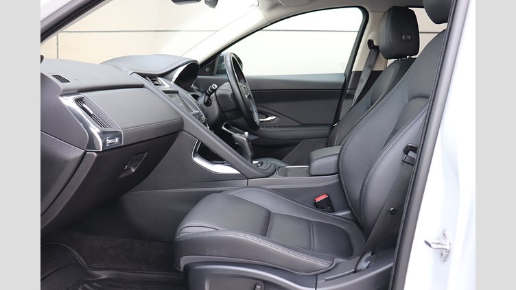 2018 認定中古車 Jaguar E-Pace ユーロン ホワイト P250 オートマチック全輪駆動 S