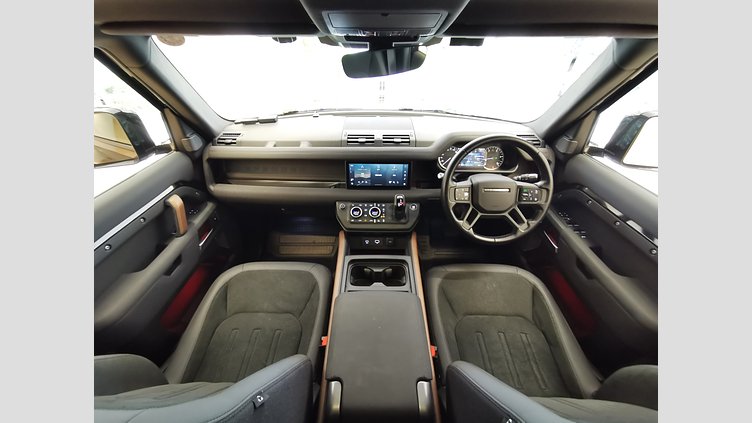 2021 認定中古車 Land Rover Defender 110 サントリーニブラック D300 AWD（AT） X-DYNAMIC SE
