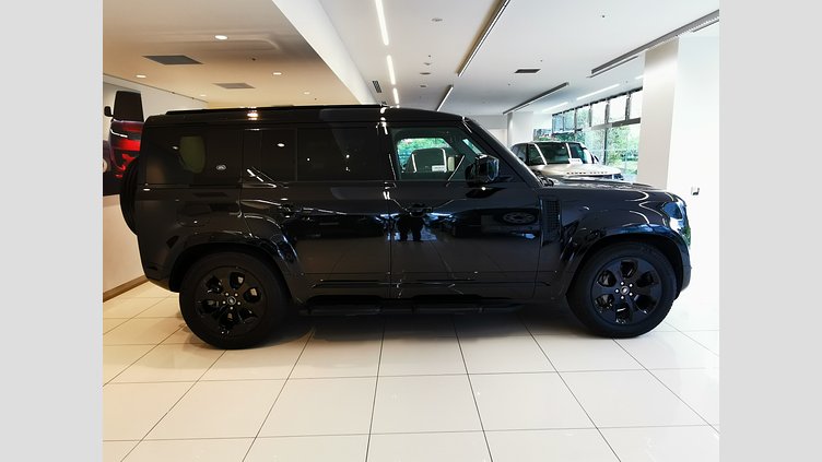2021 認定中古車 Land Rover Defender 110 サントリーニブラック D300 AWD（AT） X-DYNAMIC SE