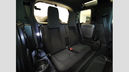 Defender 110 17