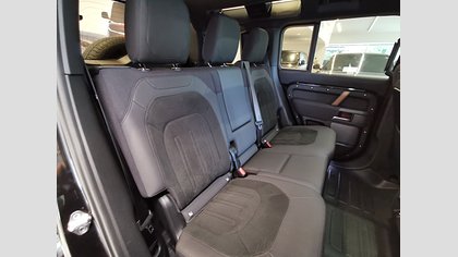 Defender 110 4