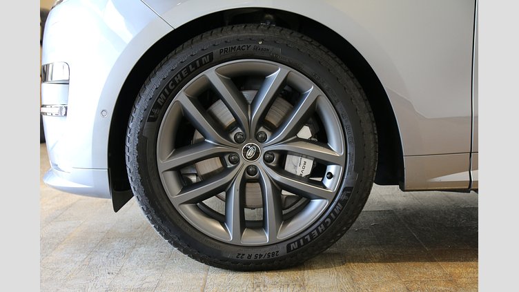 2025 認定中古車 Land Rover Range Rover Sport アイガーグレイ P550eプラグインハイブリッド（ガソリン） Dynamic SE