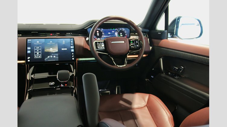 2025 認定中古車 Land Rover Range Rover Sport アイガーグレイ P550eプラグインハイブリッド（ガソリン） Dynamic SE