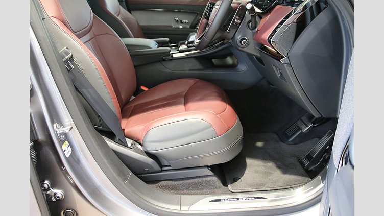 2025 認定中古車 Land Rover Range Rover Sport アイガーグレイ P550eプラグインハイブリッド（ガソリン） Dynamic SE