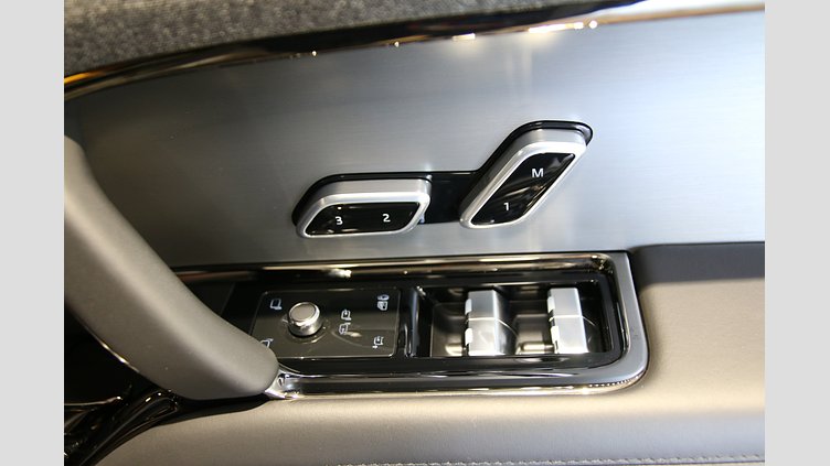 2025 認定中古車 Land Rover Range Rover Sport アイガーグレイ P550eプラグインハイブリッド（ガソリン） Dynamic SE