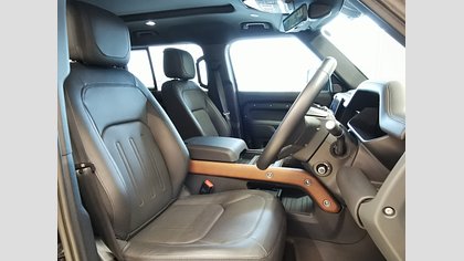 Defender 110 3