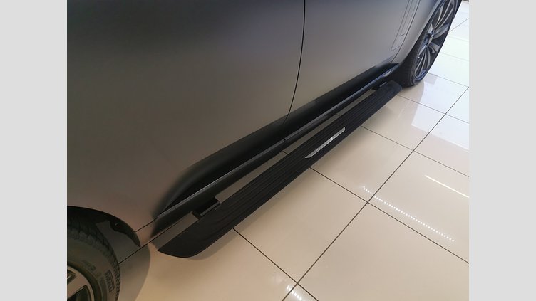 2025 認定中古車 Land Rover Range Rover カルパチアングレイ 615 AWD（AT） スタンダードホイールベース SV