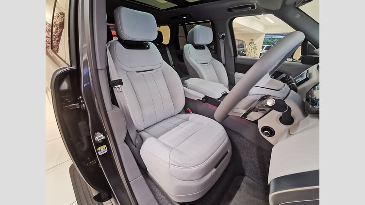 2025 認定中古車 Land Rover Range Rover カルパチアングレイ 615 AWD（AT） スタンダードホイールベース SV