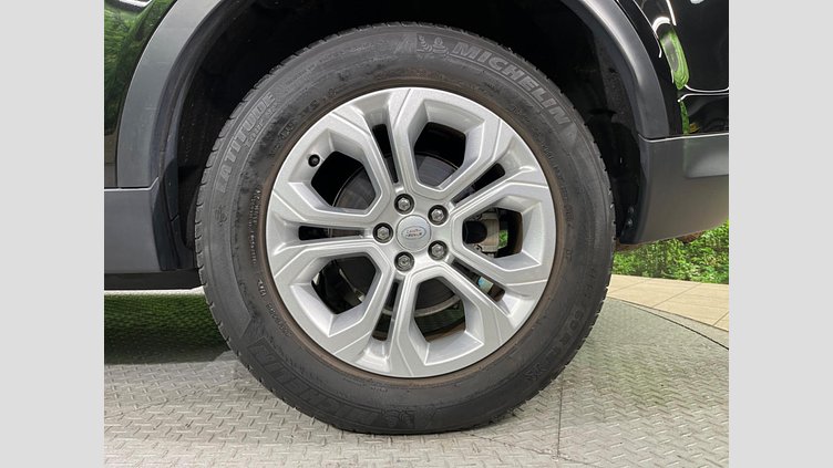 2019 認定中古車 Land Rover Discovery Sport サントリーニブラック D180 AWD（オートマチック） 標準ホイールベース ディスカバリー スポーツ S