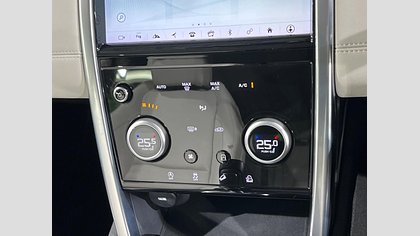 Discovery Sport 12