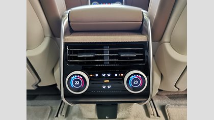 Range Rover 27