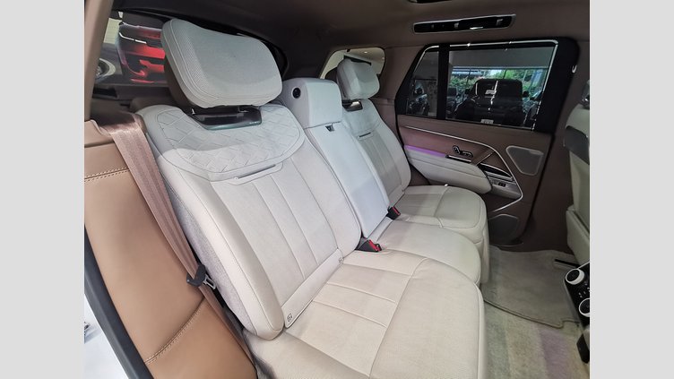 2023 認定中古車 Land Rover Range Rover アイシーホワイト - グロスフィニッシュ P530 AWD（AT） スタンダードホイールベース SV