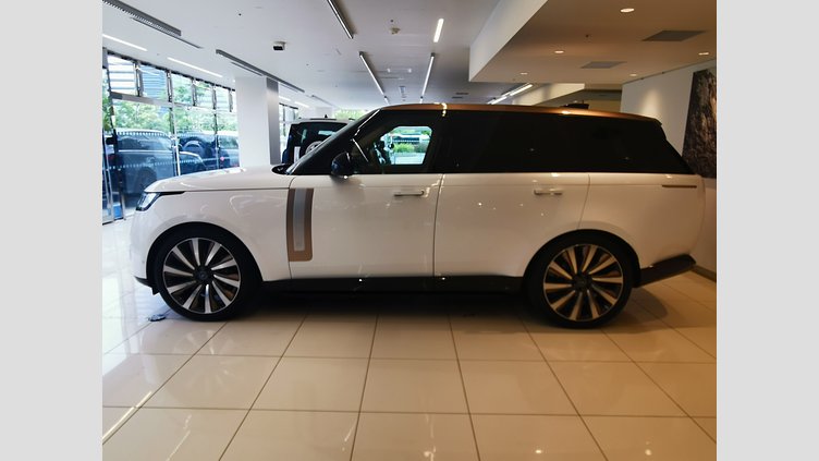 2023 認定中古車 Land Rover Range Rover アイシーホワイト - グロスフィニッシュ P530 AWD（AT） スタンダードホイールベース SV