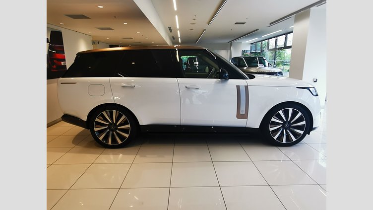 2023 認定中古車 Land Rover Range Rover アイシーホワイト - グロスフィニッシュ P530 AWD（AT） スタンダードホイールベース SV