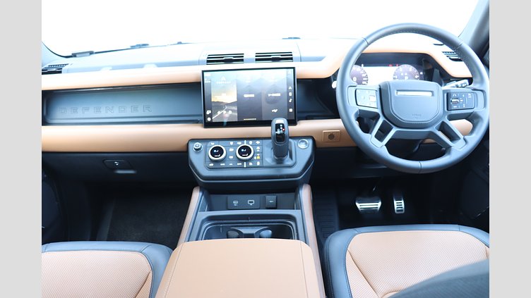 2023 認定中古車 Land Rover Defender 110 Gondwana Stone D300 AWD(AT) X
