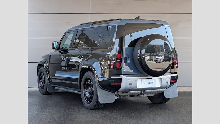 2024 認定中古車 Land Rover Defender 110 サントリーニブラック D300 AWD（AT） S