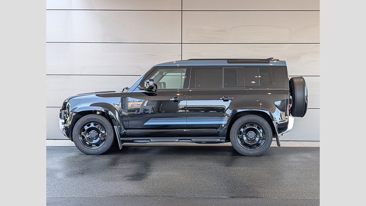 2024 認定中古車 Land Rover Defender 110 サントリーニブラック D300 AWD（AT） S