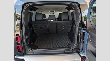 Defender 110 17
