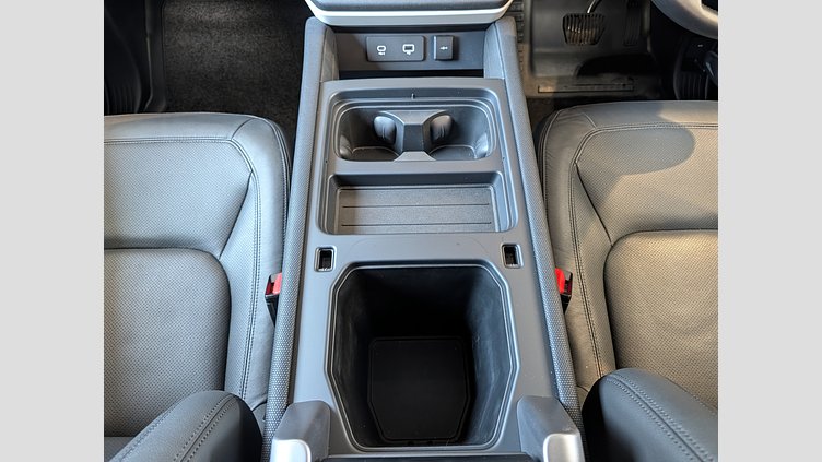 2024 認定中古車 Land Rover Defender 110 サントリーニブラック D300 AWD（AT） S