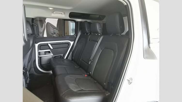 2023 認定中古車 Land Rover Defender 110 フジホワイト D300 AWD（AT） X-DYNAMIC SE
