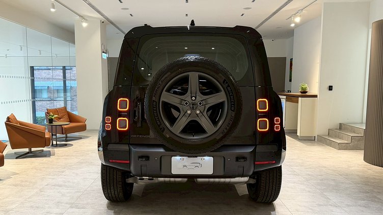 2026 新車 Land Rover Defender 90 Santorini Black D250 X-Dynamic SE