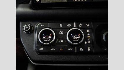 Defender 110 13
