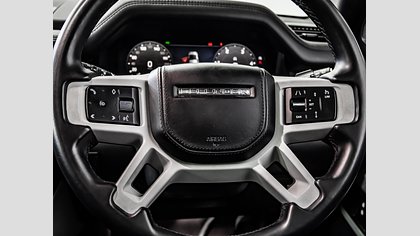 Defender 110 17