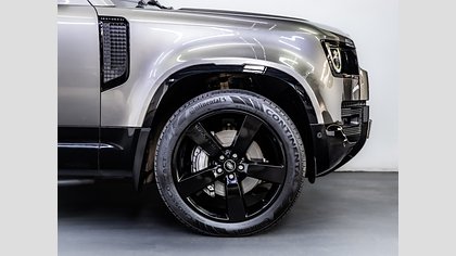 Defender 110 3