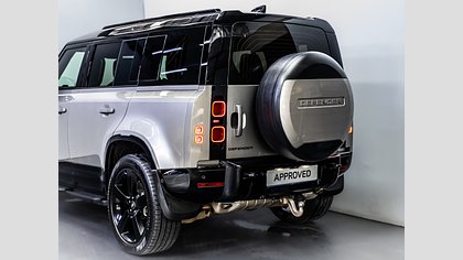 Defender 110 8
