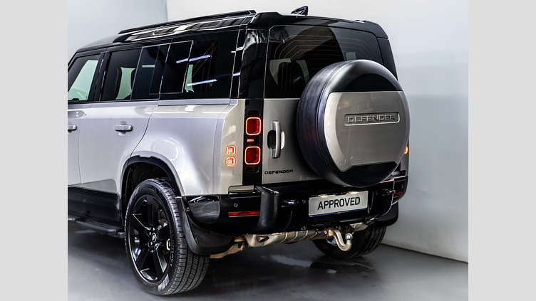 2024 Approved Land Rover Defender 110 Silicon Silver AWD D350 HSE X-Dynamic