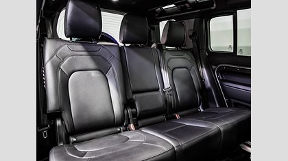 Defender 110 17