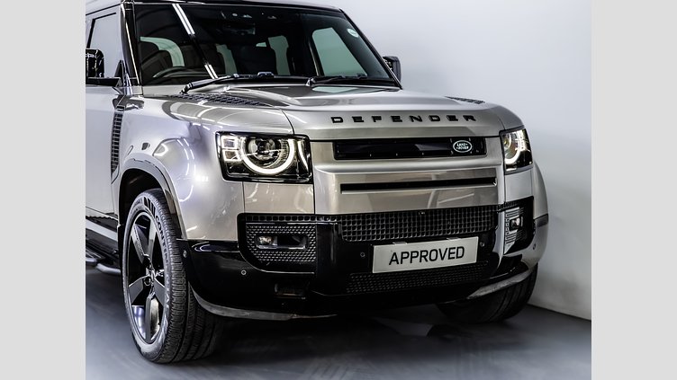 2024 Approved Land Rover Defender 110 Silicon Silver AWD D350 HSE X-Dynamic