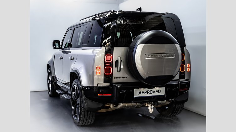 2024 Approved Land Rover Defender 110 Silicon Silver AWD D350 HSE X-Dynamic