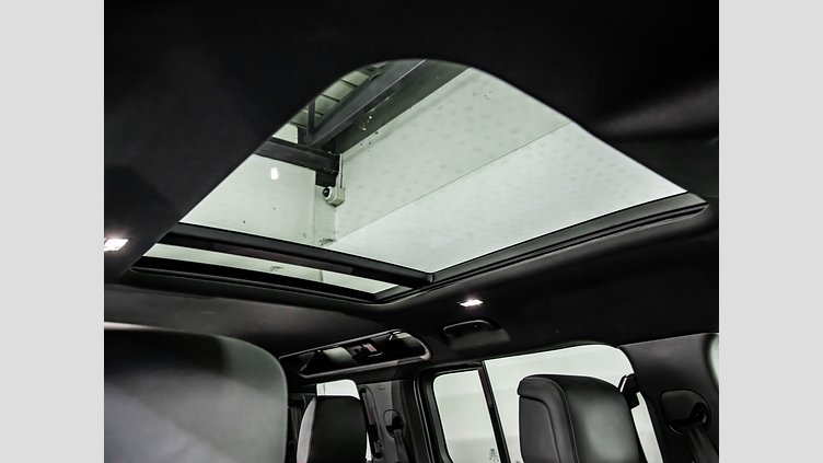 2024 Approved Land Rover Defender 110 Silicon Silver AWD D350 HSE X-Dynamic