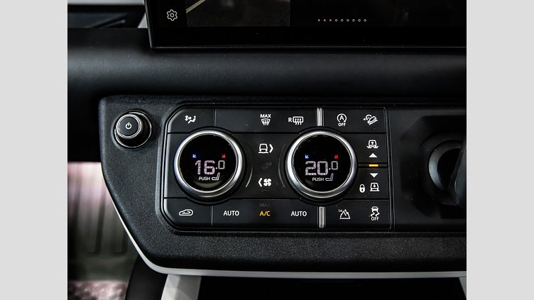 2024 Approved Land Rover Defender 110 Silicon Silver AWD D350 HSE X-Dynamic