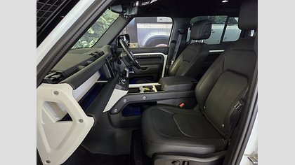 Defender 110 8