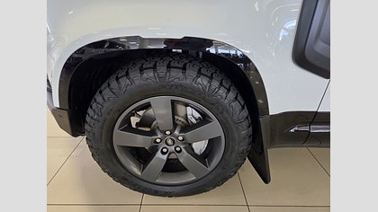 Defender 110 5