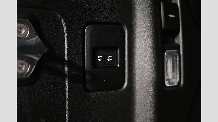 2026 Ny Land Rover Defender 110 Woolstone Green AWD 110 P300e X-Dynamic SE