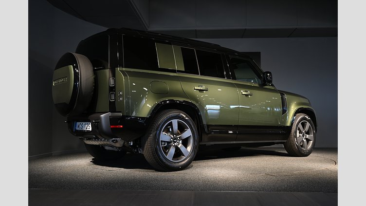 2026 Ny Land Rover Defender 110 Woolstone Green AWD 110 P300e X-Dynamic SE