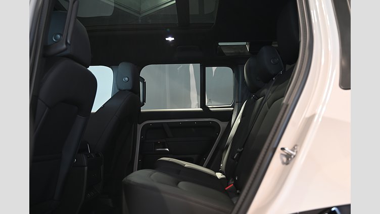 2026 Begagnad Land Rover Defender 110 Borasco Grey AWD P300e X-Dynamic SE