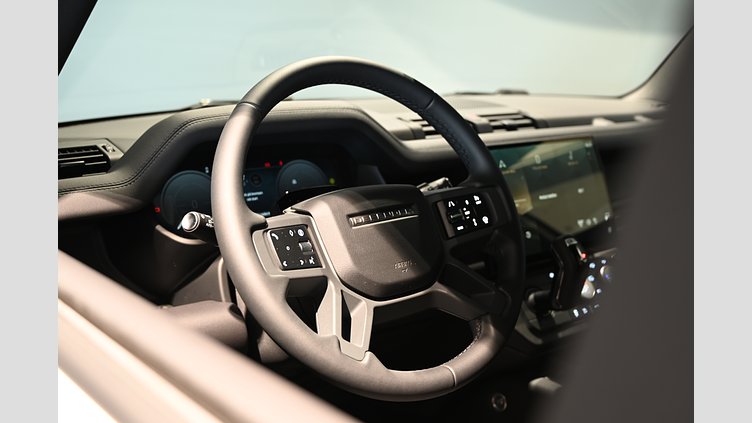 2026 Begagnad Land Rover Defender 110 Borasco Grey AWD P300e X-Dynamic SE