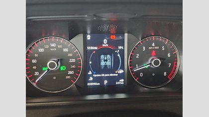 Range Rover Velar 9