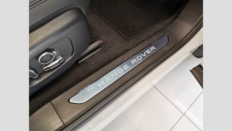 2024 認定中古車 Land Rover Range Rover Evoque フジホワイト プラグインハイブリッド（ガソリン） Standard Wheelbase DYNAMIC HSE