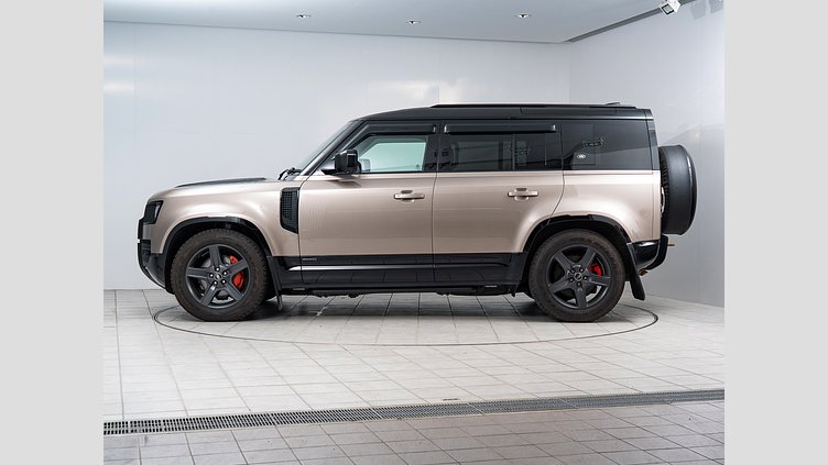 2023 認定中古車 Land Rover Defender 110 ランタオブロンズ D300 AWD（AT） X D300