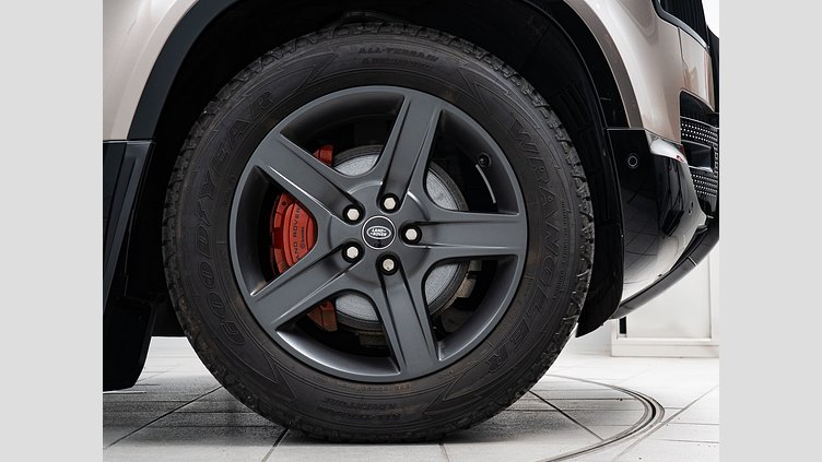 2023 認定中古車 Land Rover Defender 110 ランタオブロンズ D300 AWD（AT） X D300